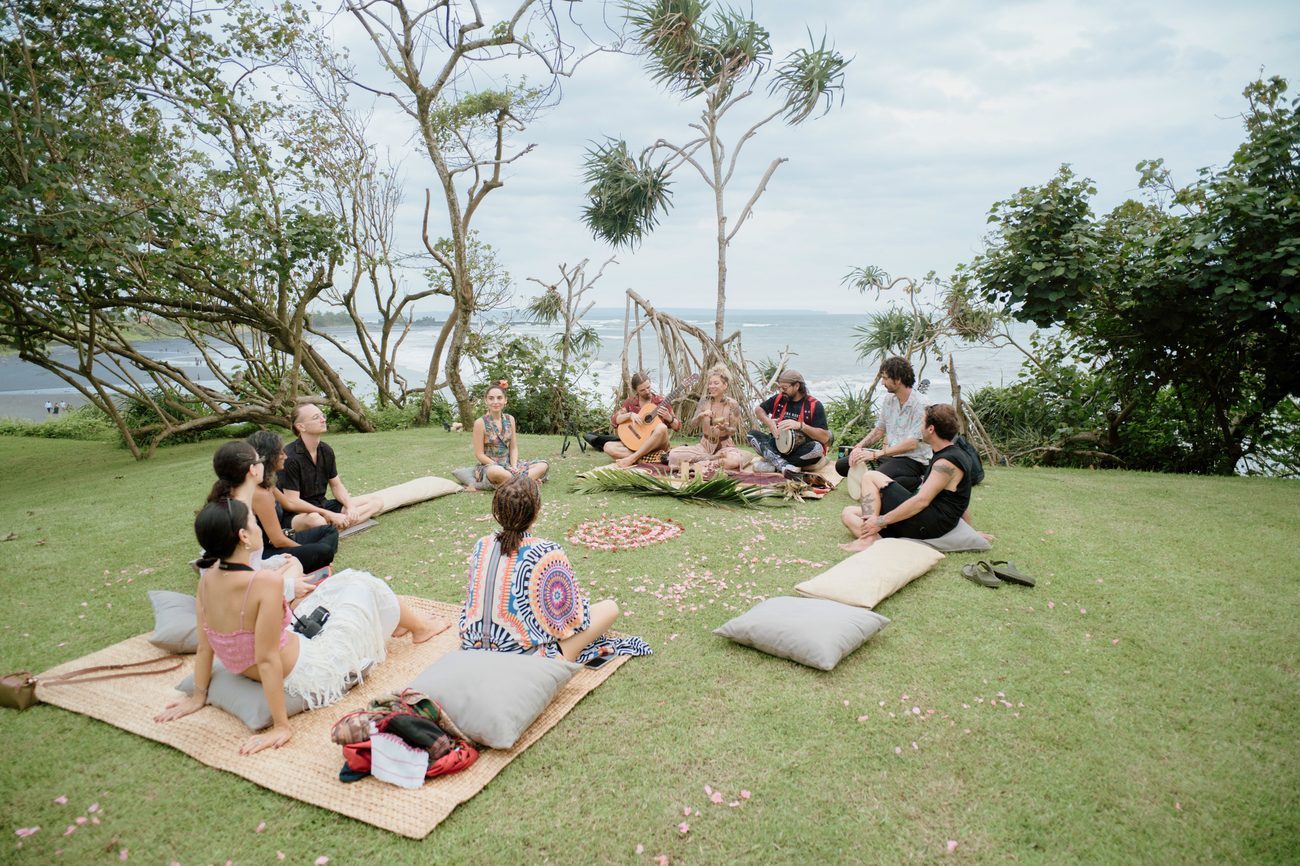 Women gathered on the ocean lawn